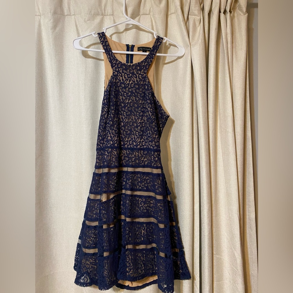 City triangles lace dress